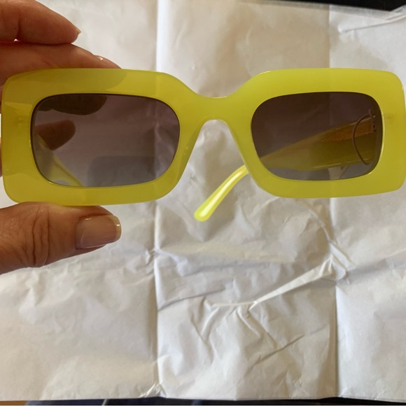 Banbé Square sunglasses…..Lime Green! - Picture 2 of 5